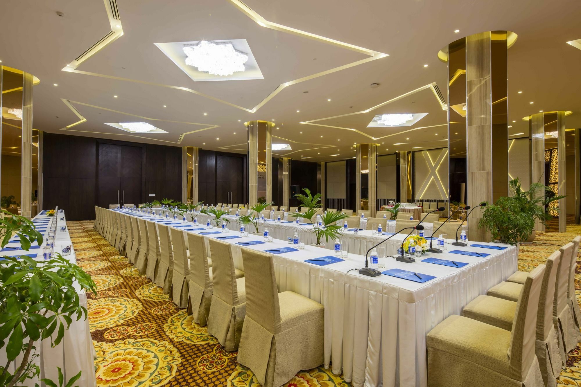 Diamond Bay Hotel Nha Trang Exterior photo